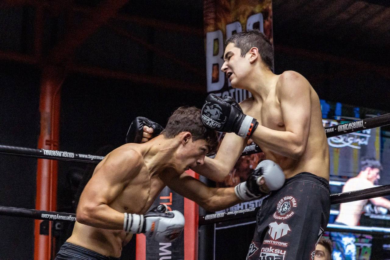Tamerlan Kushbokov lands a fatal blow